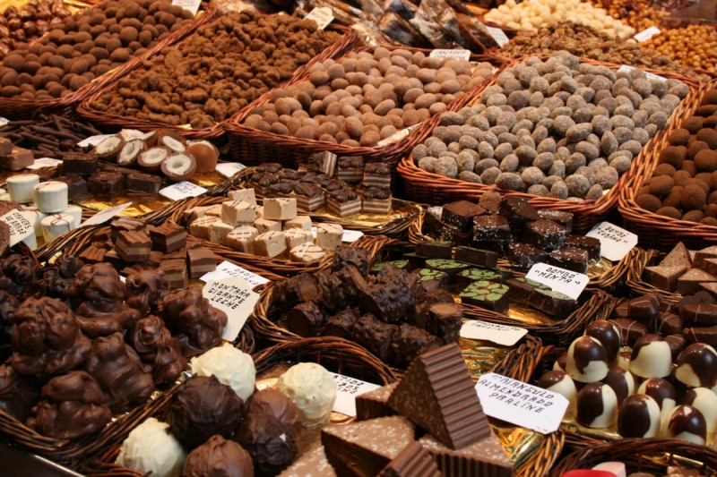 vitrine-SANARY SUR MER-min_chocolates_chocolate_nibble_sweetness_fine_chocolates_gourmet_candy_brand-752083