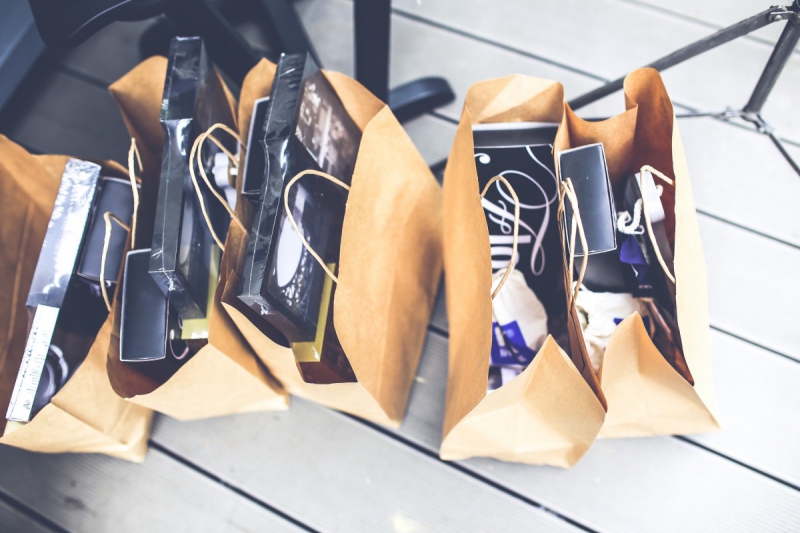 vitrine-SANARY SUR MER-min_shop_shopping_bags_gift_brown_blank_market_product-722676